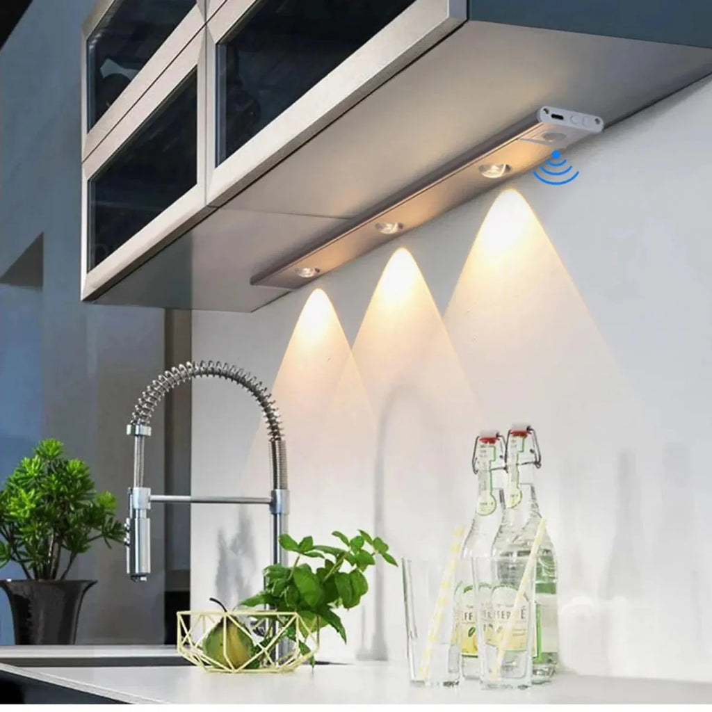 Barra LED moderna con sensor de movimiento de 30 cm