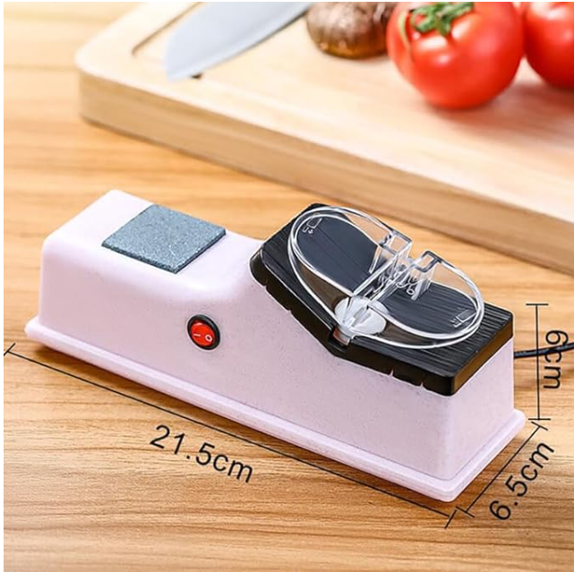 Afilador eléctrico afilando un cuchillo de cocina